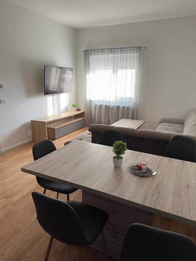 City Rent 1 オシエク エクステリア 写真